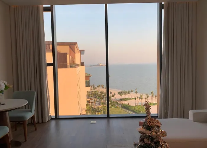 Samset Corner Seaview A La Carte Bay
